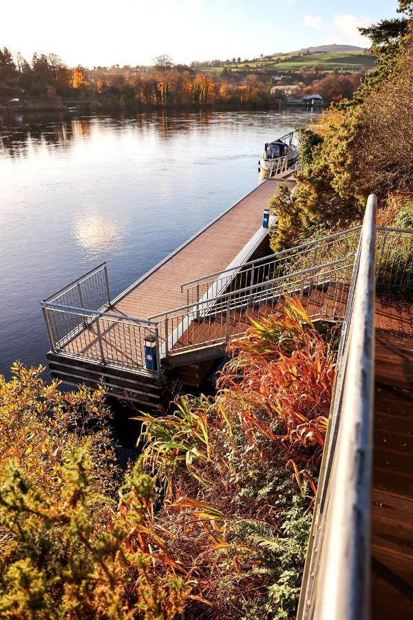 The Lakeside Hotel & Leisure Centre Killaloe Exterior photo