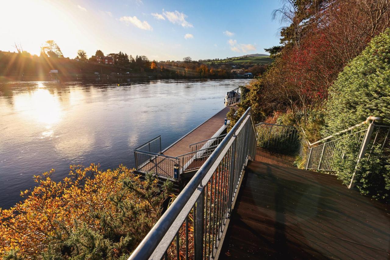 The Lakeside Hotel & Leisure Centre Killaloe Exterior photo